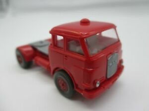 ホビー　模型車　車　レーシングカー wiking man 10230 zugmaschine, rouge, rarement aug1