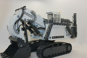 【送料無料】ホビー　模型車　車　レーシングカー コンラッドシャベルボックスオンconrad 2942 liebherr r9800 excavatrice de mine 150 neuf boite dorigine