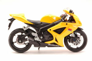 suzuki gsx r600 yellow motorcycle 112 model maistoオートバイモデル※注意※NYからの配送になりますので2週間前後お時間をいただきます。人気の商品は在庫が無い場合がございます。ご了承くださいませ。サイズの種類の商品は購入時の備考欄にご希望のサイズをご記載ください。　携帯メールでの登録ですと楽天からのメールが届かない場合がございます。