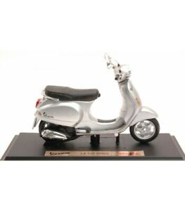 【送料無料】ホビー 模型車 車 レーシングカー シルバーvespa lx 125 2005 silver 118