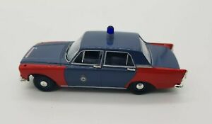 ホビー　模型車　車　レーシングカー スケールフォードゼファーモデルvanguard echelle 143 ford zephyr 4 mk 3 raf bomb disposal modele va60001