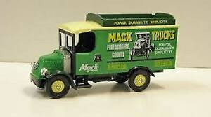 【送料無料】ホビー　模型車　車　レーシングカー コーギーマックトラックパフォーマンスバッファローダイカストモデル