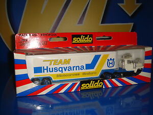 【送料無料】ホビー　模型車　車　レーシングカー ソリッドミニチュアトタートナートラック