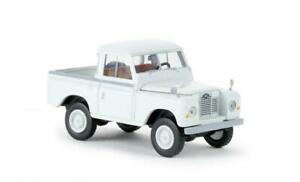 【送料無料】ホビー　模型車　車　レーシングカー ランドローバークローズbrekina voiture land rover 88 ferme, lichtgrau 13853