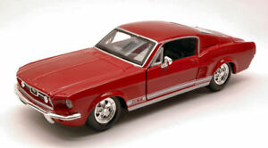 【送料無料】ホビー　模型車　車　レーシングカー フォードムスタングモデルford mustang gt 1967 red 124 model 31260r maisto