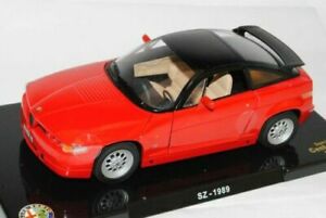 ホビー　模型車　車　レーシングカー アルファロメオオートモデルカットalfa romeo sz coupe rouge 1989 124 modellcarsonline modele auto avec ou sans i