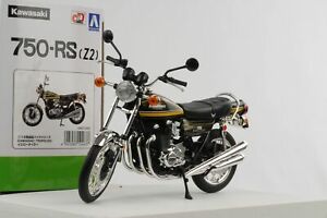 ホビー　模型車　車　レーシングカー ルピーオートバイタイガーモデルkawasaki 750rs z2 1973 jaune tigre moto modele deja assemble 112 aoshima