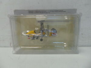 【送料無料】ホビー　模型車　車　レーシングカー ユニバーサルジェームズボンドヘリコプターuniversal hobbies james bond helicoptere