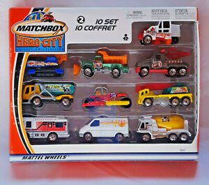 ホビー　模型車　車　レーシングカー マッチセットヒーローシティmatchbox, 10 voitures set, herosville, comme neuf