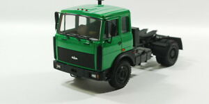 【送料無料】ホビー　模型車　車　レーシングカー トラックモデルマズテクノロジーズトターmaquette camion 143 maz54321 tracteur 19881991 vert