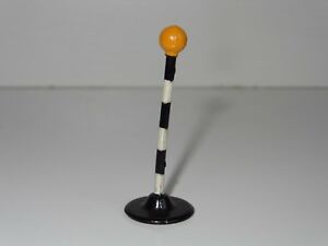 【送料無料】ホビー　模型車　車　レーシングカー ビーコンb dinky belisha beacon 47d