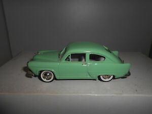 【送料無料】ホビー　模型車　車　レーシングカー カイザーヘンリーアロハkaiserfrazier henry j 1951 aloha green brooklin brk118 143