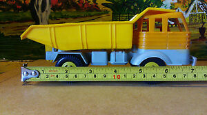 ホビー　模型車　車　レーシングカー トラックプエルトリコパcamion pegaso plastico duro135,rico,jyesa,paya