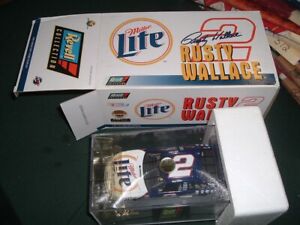 【送料無料】錆ついたウォーレス＃おうし座モデルのVtg 1999 Miller Lite Rusty Wallace 2 Taurus 1/24 Die-Cast Model Nascar Revell