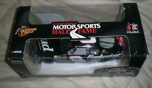 【送料無料】受賞者の円:デイル・アーンハート・ジュニアバドワイザーホール殿堂トリビュートのWinners Circle 1:24 Dale Earnhardt Jr. #8 Budweiser Hall Of Fame Tribute