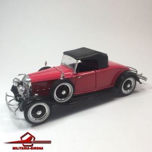 【送料無料】リンカーンロードスターローズブラック色です。スケール1932 Lincoln Roadster Rose/Black Color. Arko 23210-32lnrd 1:3 2 Scale