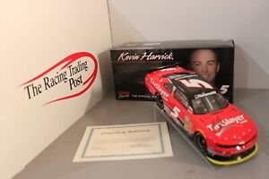 ケビンダイカストで形造られた直筆サイン入り2014 Kevin Harvick 1/24 Taxslayer NASCAR DIECAST Autographed