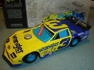 【送料無料】デイル・アーンハート＃ラングラージーンズカマロアクションアウトローDale Earnhardt #3 WRANGLER JEANS OUTLAW 1985 LT MDL Camaro 1/24 Action Preowned