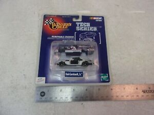 【送料無料】の人の勝者の円#テックシリーズスケールのデイル・アーンハート・ジュニアのNascar 1998 Winners Circle #3 Tech Series 1/64 Scale Dale Earnhardt Jr. Hasbro