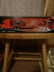 【送料無料】受賞者の円トニースチュワート＃：ホーム・デポのトラクタートレーラー搬入Winners Circle NASCAR Tony Stewart #20 1:64 Home Depot Tractor Trailer Rig