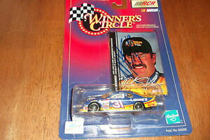 【送料無料】マイクスキナー自筆サイン入り＃勝者の円：（）MIKE SKINNER AUTOGRAPHED #31 LOWES WINNER'S CIRCLE 1:64 (60)