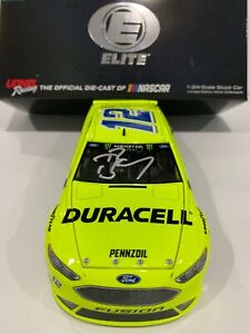 【送料無料】2018年のライアン・ブレーニー・メナール・デュラセル・ダーリントン先祖返りPenske AUTOGRAPHED、エリート2018 Ryan Blaney Menards Duracell Darlington Throwback Penske