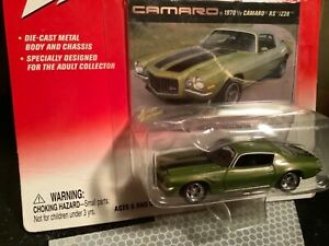 【送料無料】ホビー ・模型車・バイク レーシングカー ジョニーライトニングカマロシェビーグリーンカマロアンjohnny lightning 1970 rs z 28 camaro chevy 164 jl green camaro 35 yrs ann