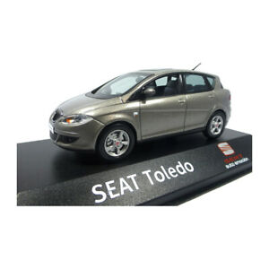 ホビー ・模型車・バイク レーシングカー モデルトレドソンブラグレースケールmodel 13841 seat toledo iii 20042009 sombra grey scale 143