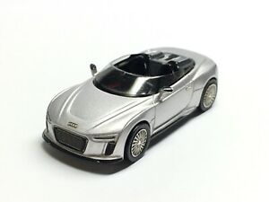 【送料無料】ホビー ・模型車・バイク レーシングカー モデルカーアウディトロンスパイダーシルバーレアjb model cars audi etron spyder silver rare 187