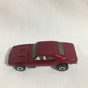 【送料無料】ホビー ・模型車・バイク レーシングカー ホットホイールシェビーカマロメタリックダーク..