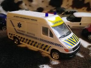 【送料無料】ホビー ・模型車・バイク レーシングカー ホンウェルメルセデススプリンターパラメドクボックスhongwell mercedes sprinter paramedlc ambulance 143 like without box
