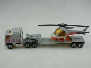【送料無料】ホビー ・模型車・バイク レーシングカー ケンワースヘリコプタートランスポーターマッチ..