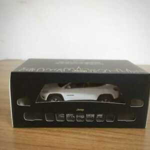 143 jeep guide suv car model white colorジープガイドモデルホワイト※注意※NYからの配送になりますので2週間前後お時間をいただきます。人気の商品は在庫が無い場合がございます。ご了承くださいませ。サイズの種類の商品は購入時の備考欄にご希望のサイズをご記載ください。　携帯メールでの登録ですと楽天からのメールが届かない場合がございます。