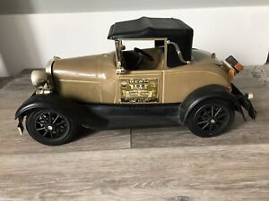 【送料無料】ホビー 模型車 モデルカー jim beam vintage 1928modelford car 100month old whiskey decanterjim beam vintage 1928 model a ford car 100 month old whi