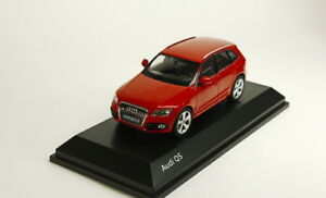 【送料無料】ホビー 模型車 モデルカー アウディレッドメタリックモデルカーaudi q5 2013 redmetallic, model cars 143