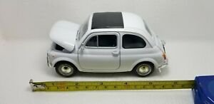 welly fiat nuova 500 22515 white 118 wrubber tires open hood deicast model carフィアットヌォーヴァホワイトゴムタイヤフードモデル※注意※NYからの配送になりますの...