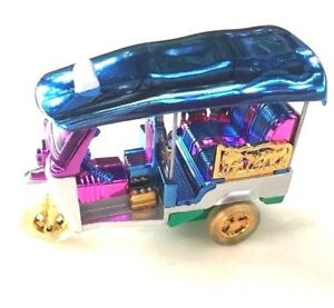 【送料無料】ホビー 模型車 モデルカー タクシータイミニチュアモデルサイズtuktuk taxi thai miniature tricycle car model toy souvenir collectible size s