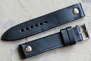 【送料無料】腕時計　マットブラックオープンエンドパイロットストラップメイドインイングランド