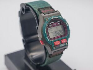 【送料無料】腕時計 タイムスアイアンマントライアスロンインディグロレトロデジタル1996 timex ironman triathlon indiglo retro womens digital wrist watch