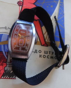 【送料無料】腕時計　ズベズダリップモントルムカニークアンシエンヌルトナウウルスペンザrare zvezda lip montre mecanique ancienne t18 modele tonneau urss penza 1953