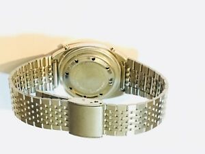 【送料無料】腕時計　アラームクロノグラフストラップウォッチnb lorus childrens alarm chronograph resin strap watch r2387hx9lnp