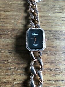 【送料無料】腕時計 レディースジェノヴァゴールドカラーウォッチladies genoa rectangular shaped gold coloured watch w82926 【送料無料】腕時計 レディースジェノヴァゴールドカラーウォッチladies genoa rectangular shaped gold coloured watch w82926