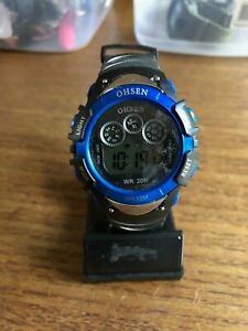 menboys ohsen digital watch with silicone straps w92637シリコーンストラップメンズボーイズデジタルウォッチ※注意※NYからの配送になりますので2週間前後お時間をいただきます。人気の商品は在庫が無い場合がございます。ご了承くださいませ。サイズの種類の商品は購入時の備考欄にご希望のサイズをご記載ください。　携帯メールでの登録ですと楽天からのメールが届かない場合がございます。