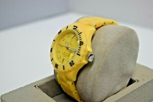 GRUS グルス 腕時計 ロービジョンウォッチ 見やすい文字盤 Dバックル 黒ダイヤル×黄インデックス(GRS007-02) 取り寄せ商品