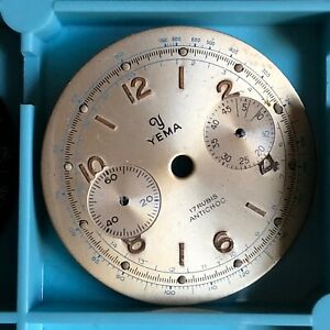腕時計　カドランドモントルクロノグラフヴィンテージイエマヴァルジュードレcadran de montre chronographe vintage yema valjoux 92 nos 314mm 45minutes dore