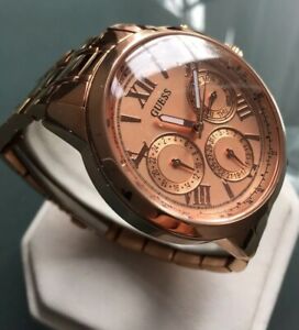 【送料無料】腕時計　レディースサンシャインデーデートデザイナーウォッチローズゴールドラージladies genuine guess sunshine day date designer watch rose gold large w0330l2