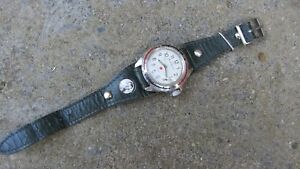 【送料無料】腕時計　オロロギヴォストクコマンディルスキーアカヴィカマニュアルペルフェタメンテファンツィオナンテorologio vostok komandirskie a carica manuale perfettamente funzionante