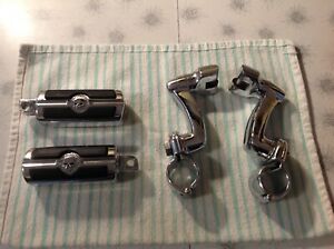 ̵ӻסϡ졼ӥåɥ󥦥꡼ϥեåȥڥåǥharley davidson oem willie g highway footpegs great used shape deal