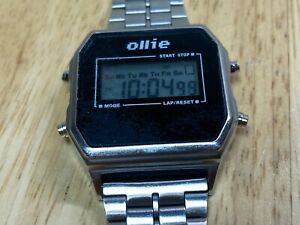 【送料無料】腕時計　オリーメンスシルバーブラックスクエアデジタルアラームクロノウォッチバッテリー