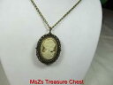 【送料無料】腕時計 ブロンズトリムチェーンボックスオーバルペンダントウォッチoval shaped cameo pendant watch with bronz...